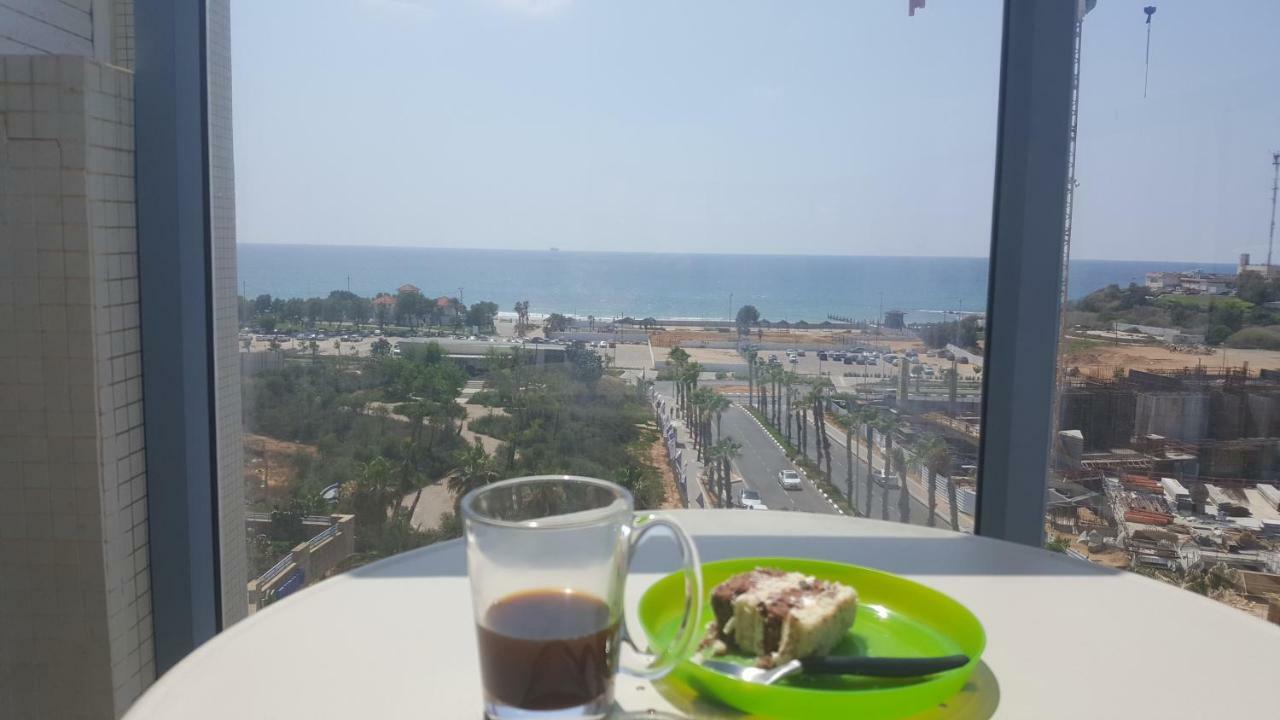 Exceptional View Facing Sea Of Givat Olga Hadera Apartment Ngoại thất bức ảnh